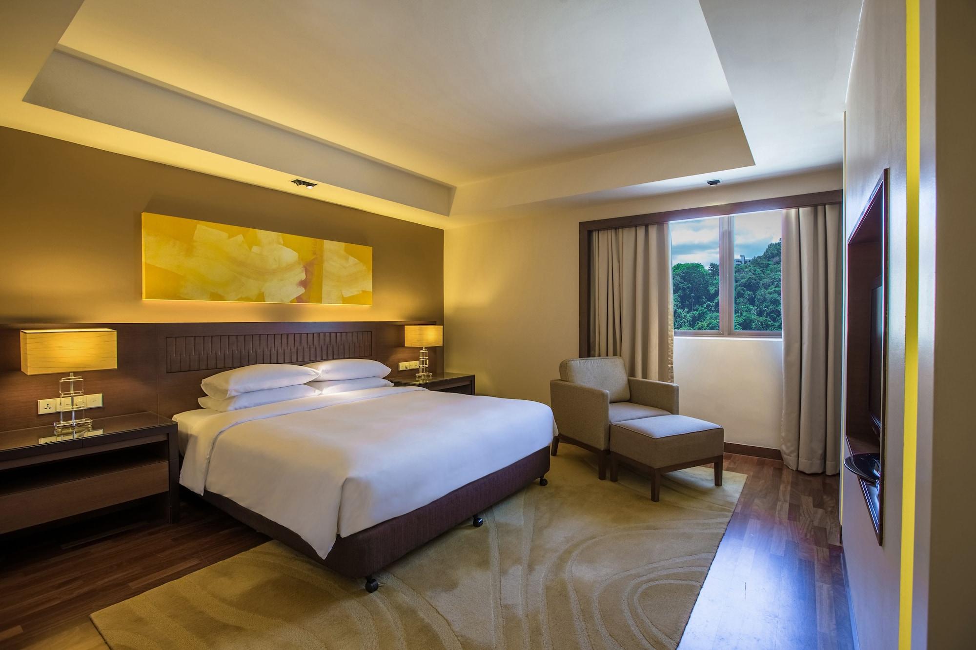 Hotel Hyatt Regency Kinabalu Kota Kinabalu Zewnętrze zdjęcie A bedroom at the hotel