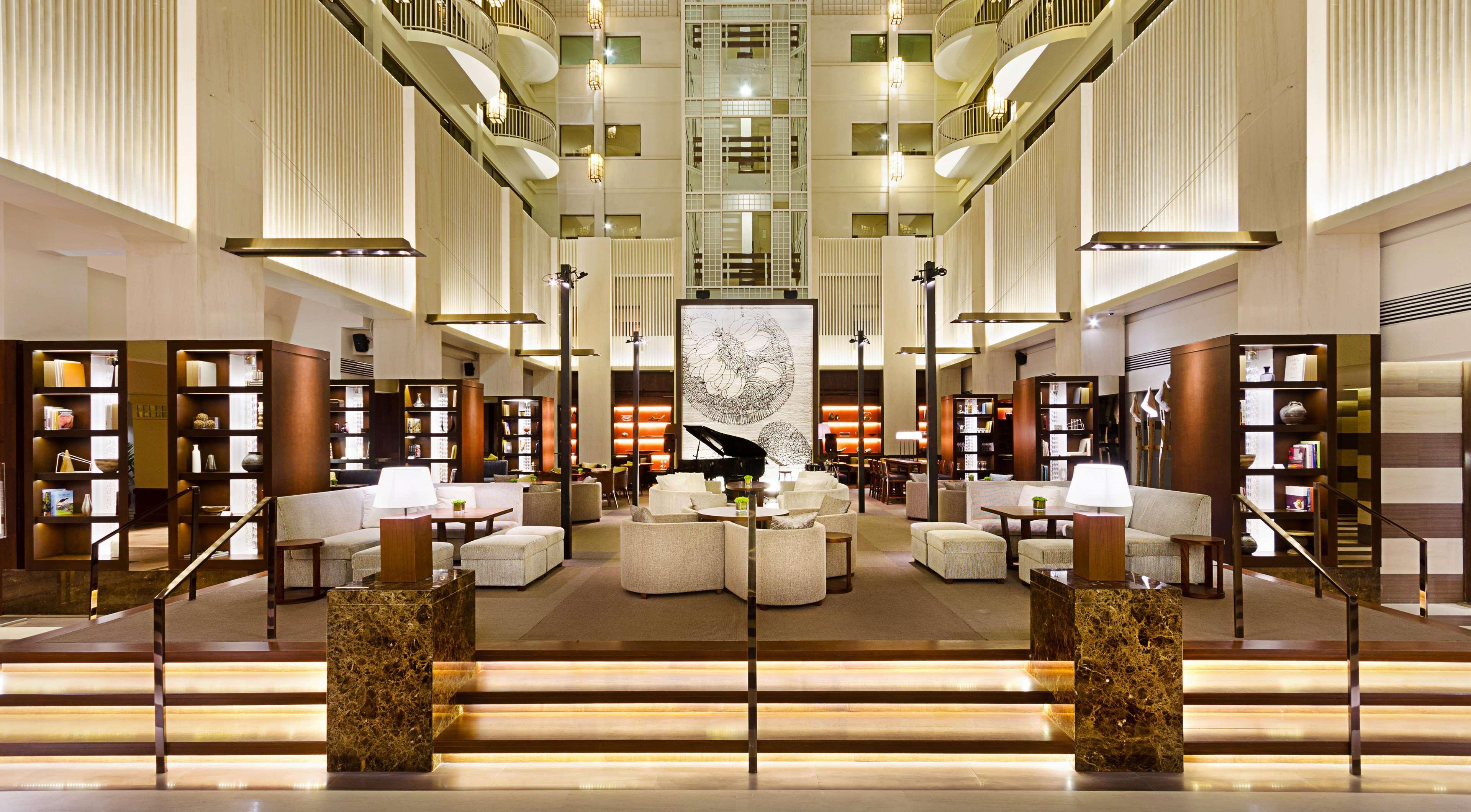 Hotel Hyatt Regency Kinabalu Kota Kinabalu Zewnętrze zdjęcie The lobby of the hotel